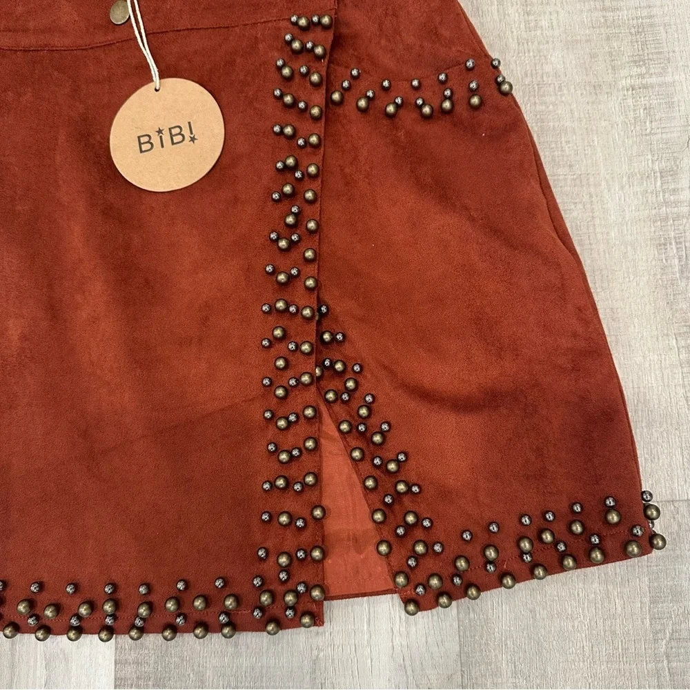 **NWT** BiBi Rust Faux Suede Studded Skirt - Picture 3 of 11